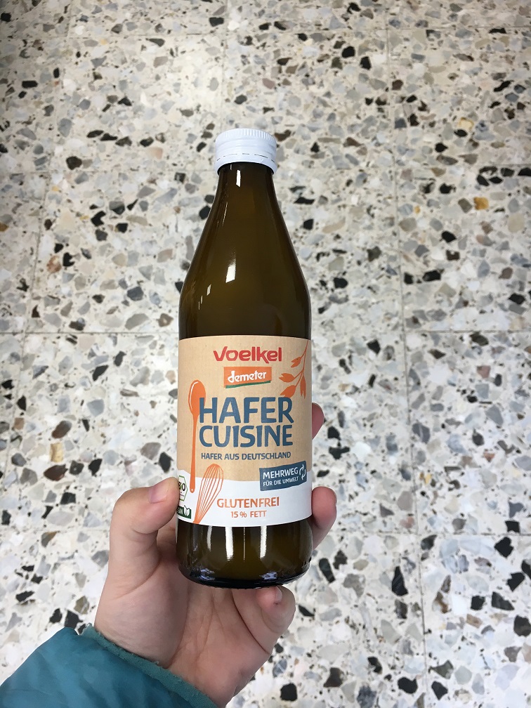 Hafersahne in der Pfandflasche